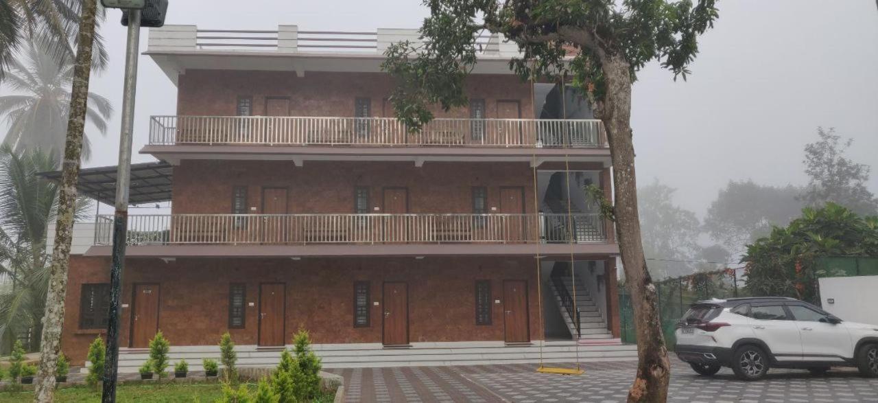 קאלפטה Dolphin Enclave Service Studio Apartments מראה חיצוני תמונה