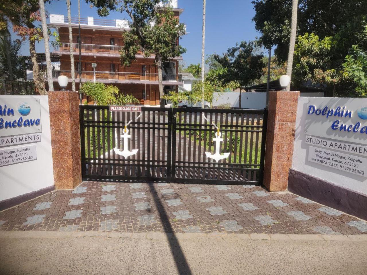 קאלפטה Dolphin Enclave Service Studio Apartments מראה חיצוני תמונה