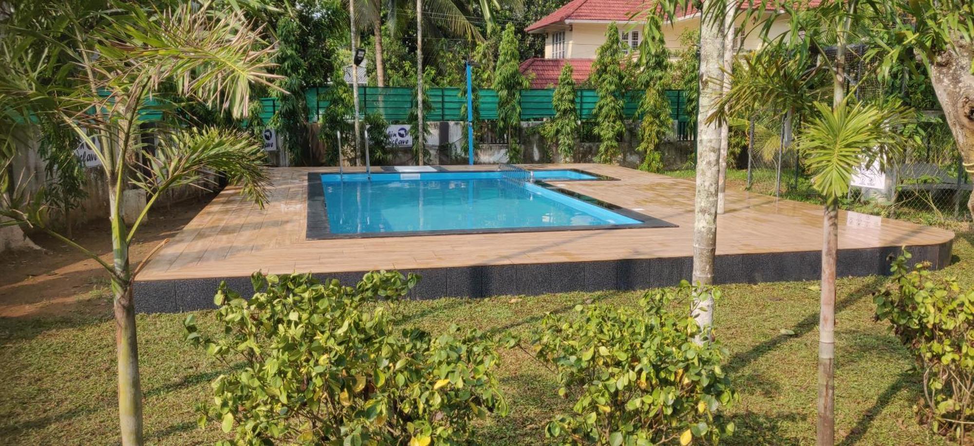 קאלפטה Dolphin Enclave Service Studio Apartments מראה חיצוני תמונה