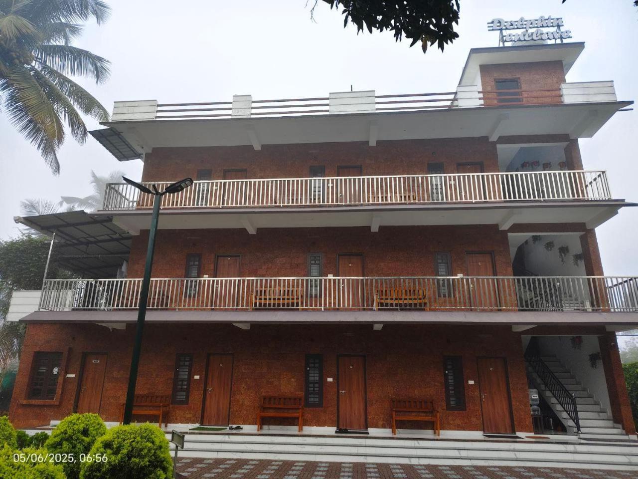 קאלפטה Dolphin Enclave Service Studio Apartments מראה חיצוני תמונה